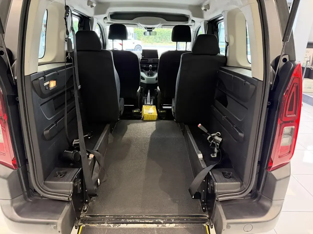 Used Citroën Berlingo Feel 2021 Grey MPV