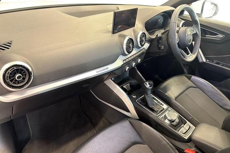 Used Audi Q2 S-Line 150 HP (110 kW) 2023 Ibis white SUV