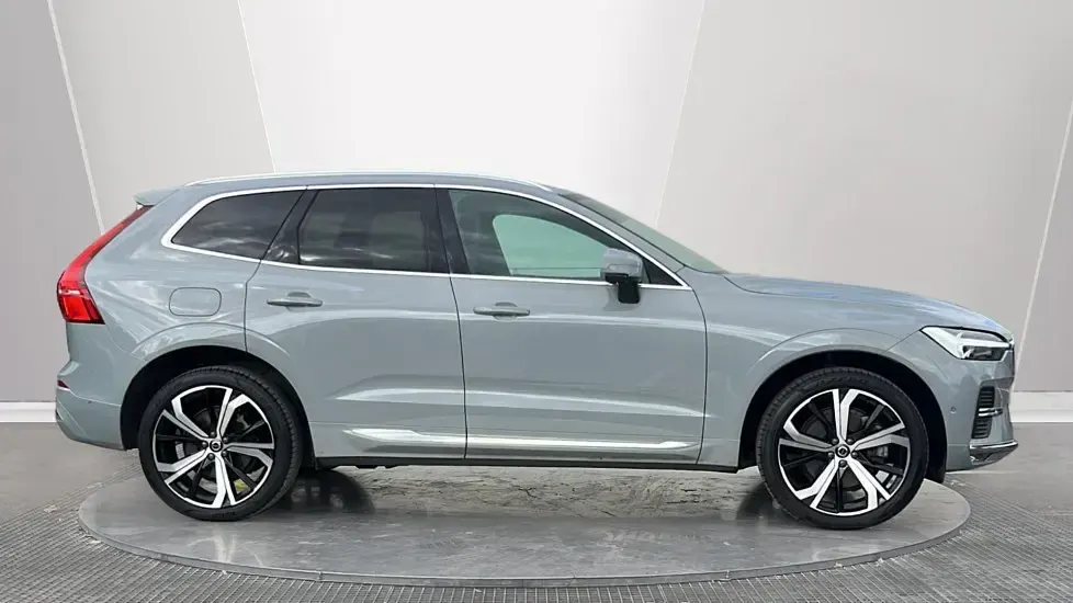 Used Volvo XC60 Ultra 250 HP (183 kW) 2025 Grey SUV