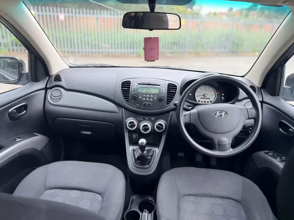 Used Hyundai i10 Comfort 78 HP (57 kW) 2009 Black Hatchback