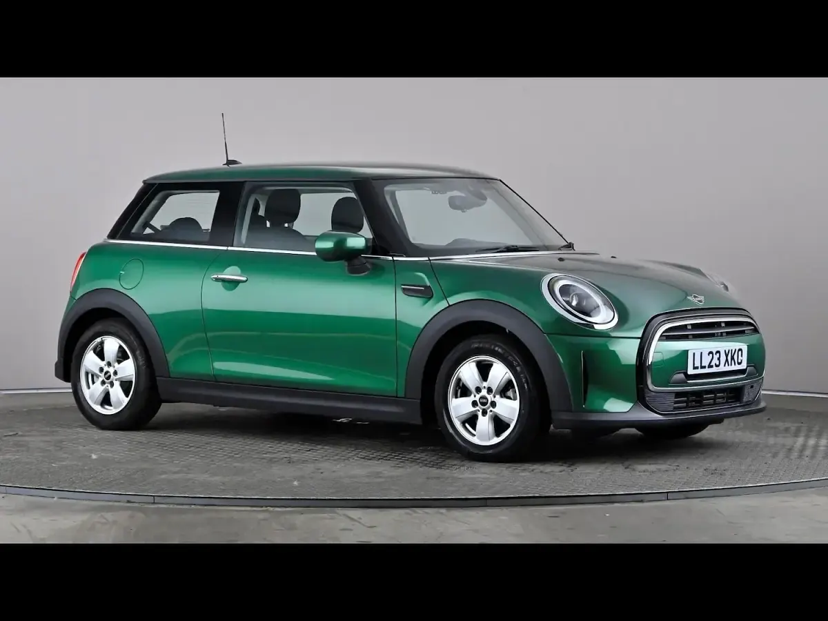 Used Mini Cooper Classic 136 HP (100 kW) 2022 Hatchback
