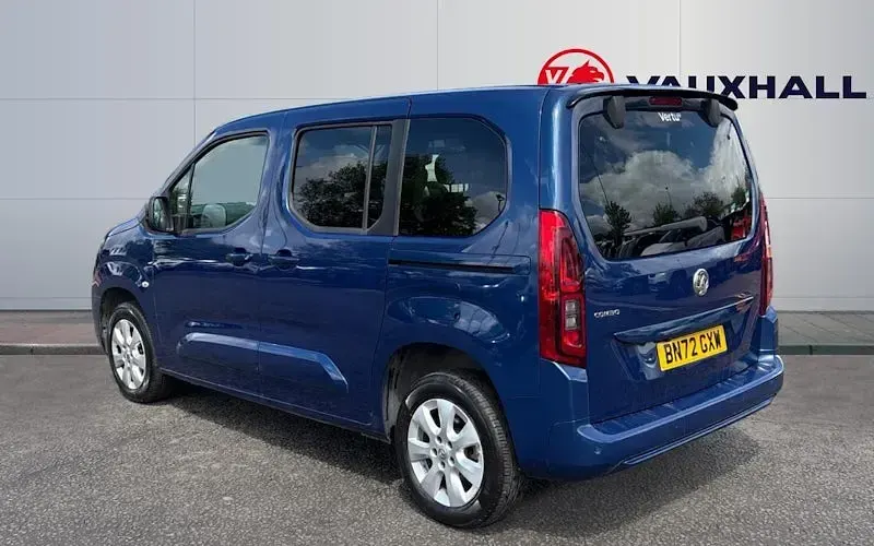 Used Vauxhall Combo 102 HP (75 kW) 2022 Blue MPV