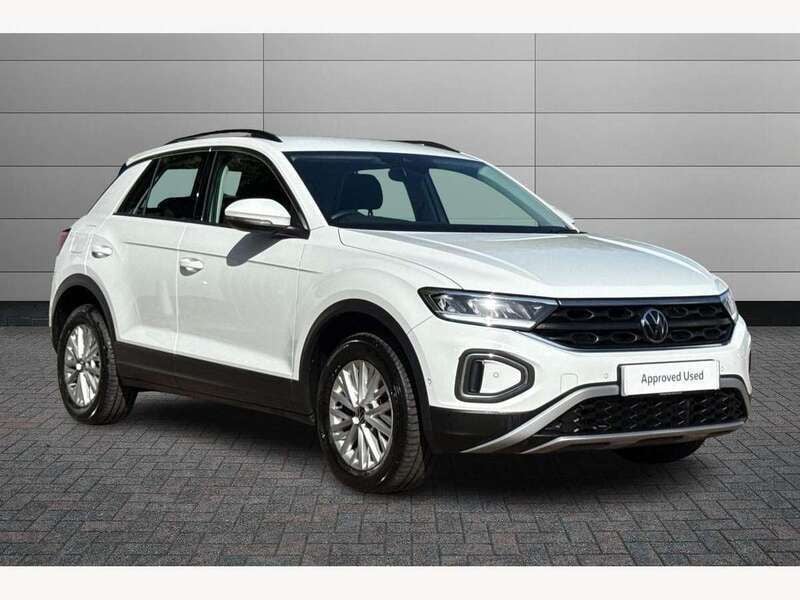 Pure white Used 2023 VW T-Roc Life SUV | £21,450 (Fair price) - Image 1/4