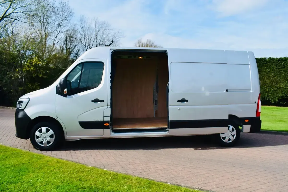 Used Renault Master Business 2023 Grey MPV