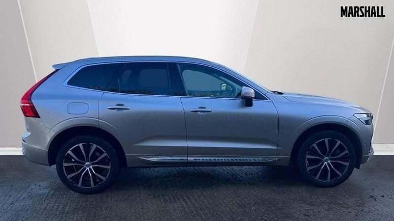 Used Volvo XC60 Ultra 250 HP (183 kW) 2025 Gold SUV
