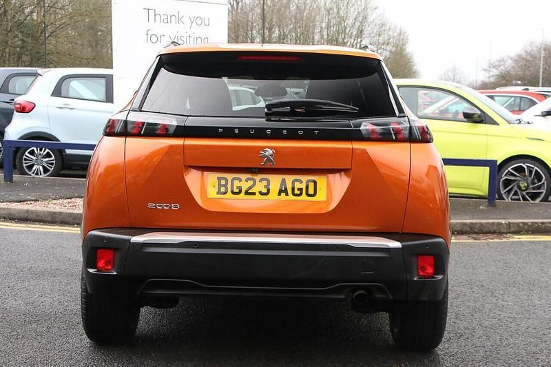 Used Peugeot 2008 Allure+ 100 HP (73 kW) 2023 Orange SUV