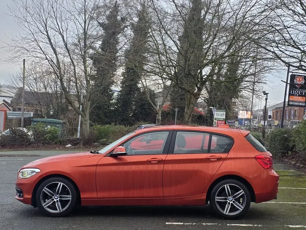 Used BMW 116 Sport Line 114 HP (83 kW) 2016 Orange Hatchback