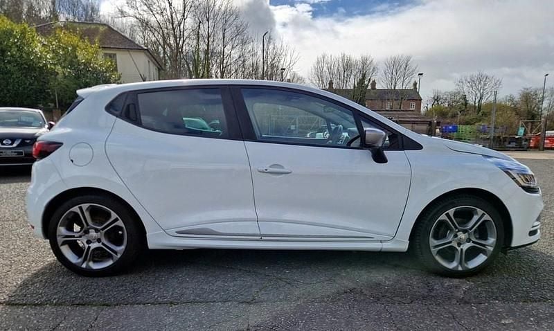 Used Renault Clio IV GT-Line 2018 White Hatchback