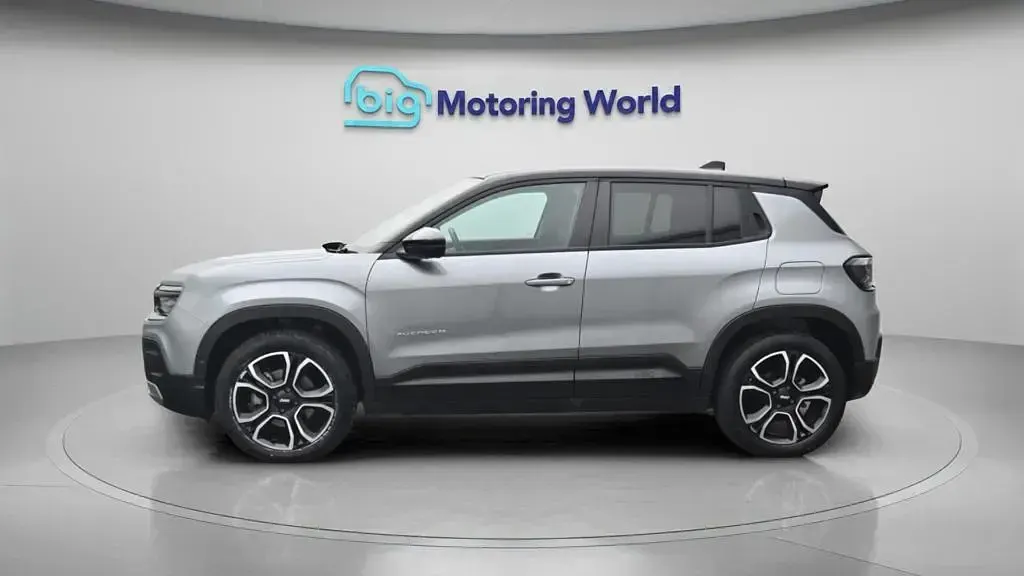 Used Jeep Avenger EV Summit 114 kW (156 HP) 2024 Black and grey SUV