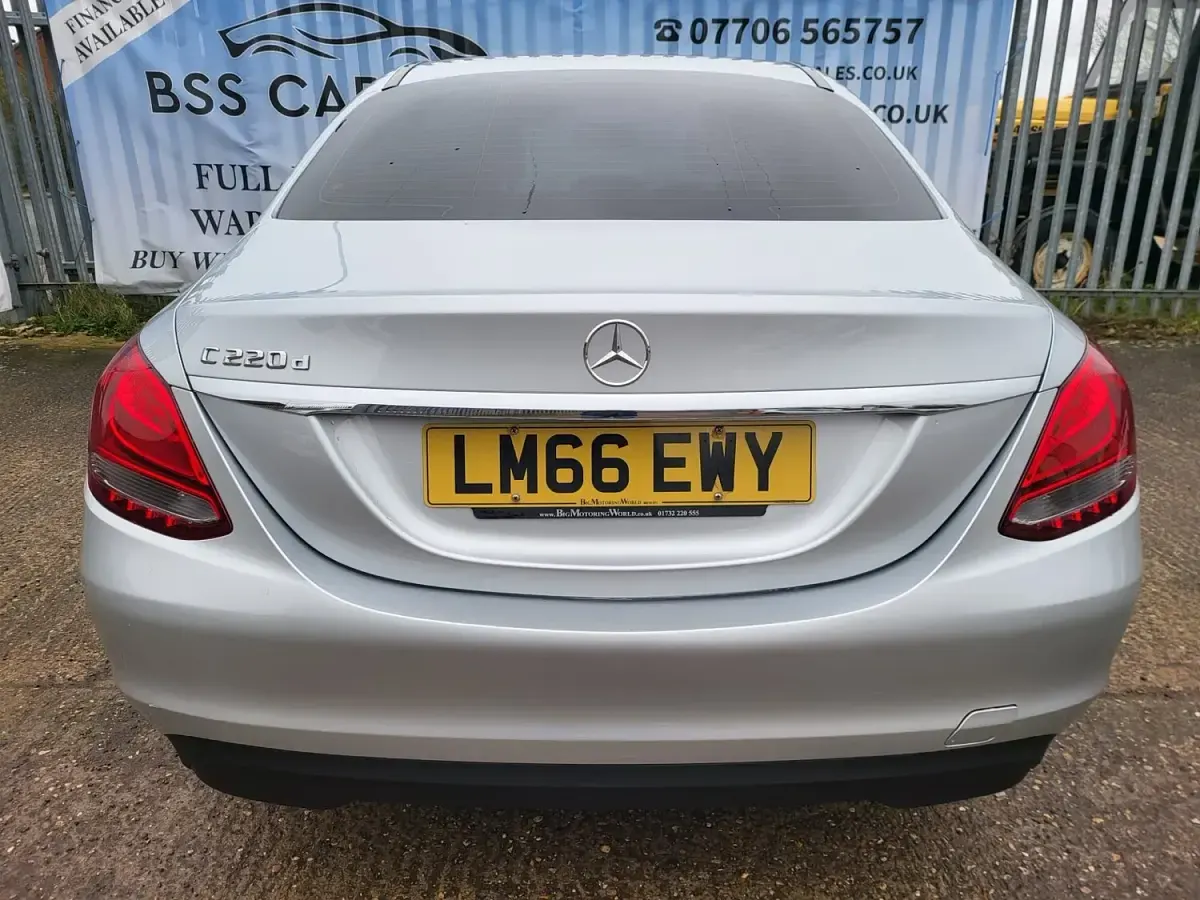 Used Mercedes C220 SE 170 HP (125 kW) 2016 Silver Sedan