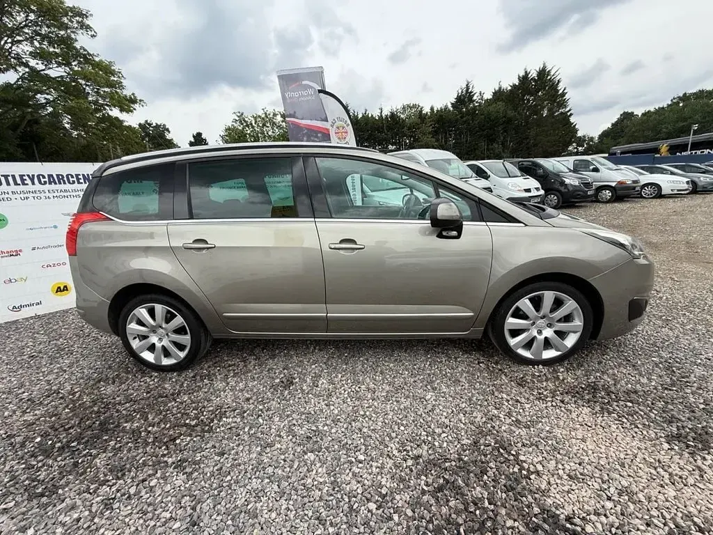 Used Peugeot 5008 Allure 115 HP (84 kW) 2014 Grey MPV