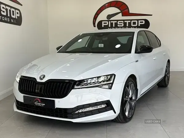 Used Skoda Superb SportlinePlus 190 HP (139 kW) 2022 White Hatchback