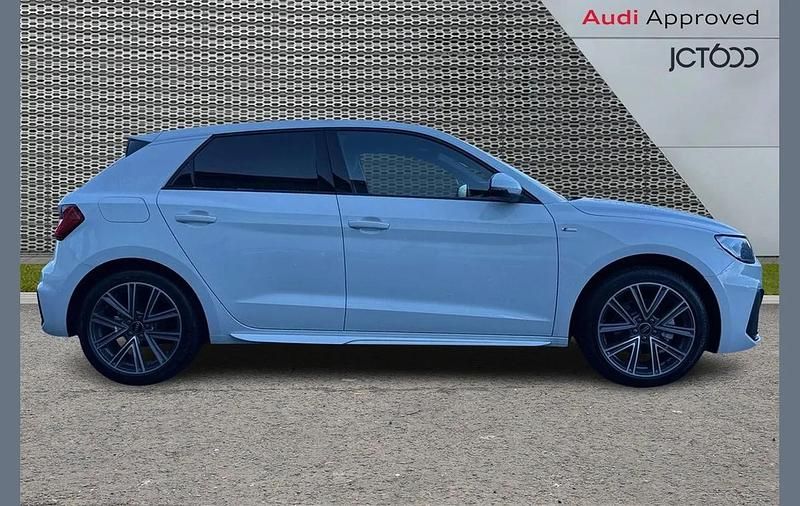 Used Audi A1 S-Line 113 HP (83 kW) 2025 White Hatchback