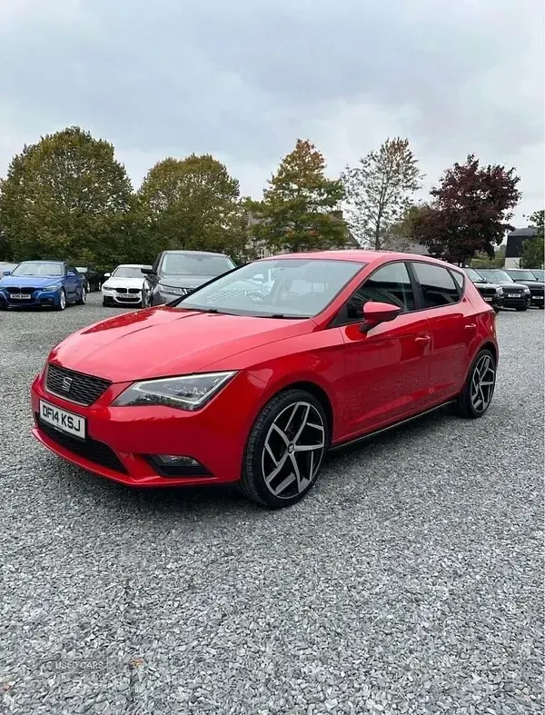 Used Seat Leon SE 105 HP (77 kW) 2014 Red Hatchback