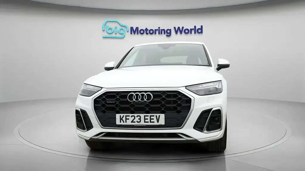 Używany Audi Q5 S-Line 299 KM (219 kW) 2023 Biały SUV