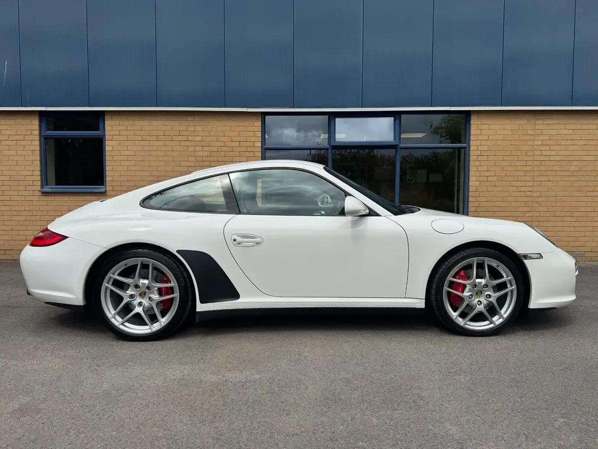Used Porsche 911 2009 White Coupe