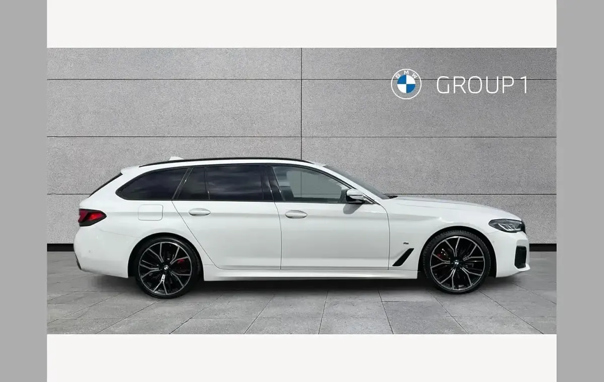 Used BMW 520 M Sport 187 HP (137 kW) 2023 White Estate