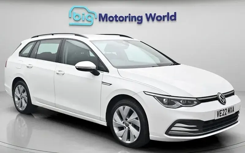 Used VW Golf VIII Style 131 HP (96 kW) 2023 Estate