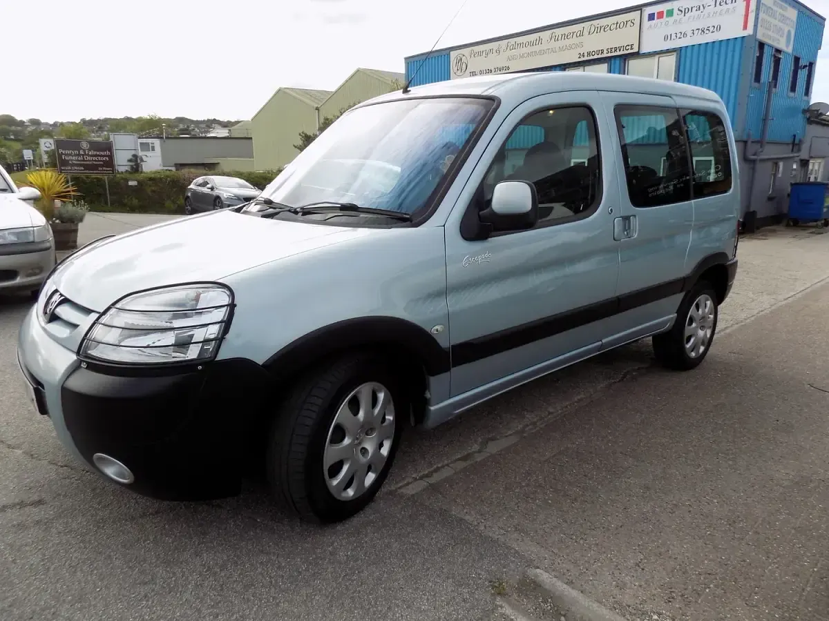 Used Peugeot Partner 2006 Silver MPV