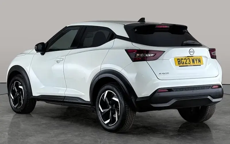 Used Nissan Juke N-Connecta 114 HP (83 kW) 2023 White SUV