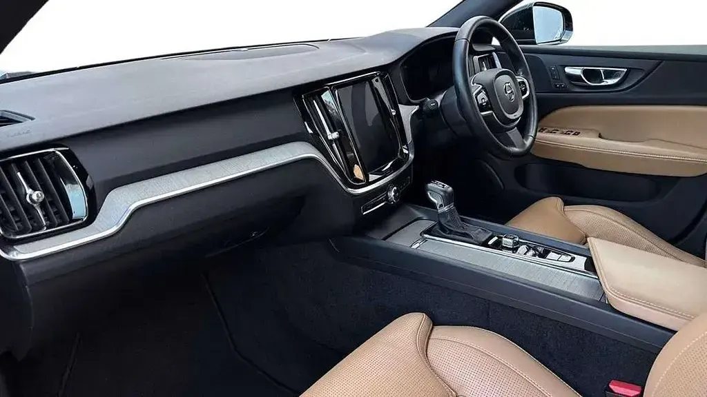 Used Volvo S60 Inscription 247 HP (181 kW) 2020 Black Sedan