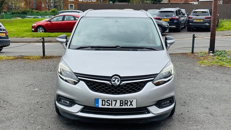 Used Vauxhall Zafira SRi 134 HP (98 kW) 2017 Silver MPV