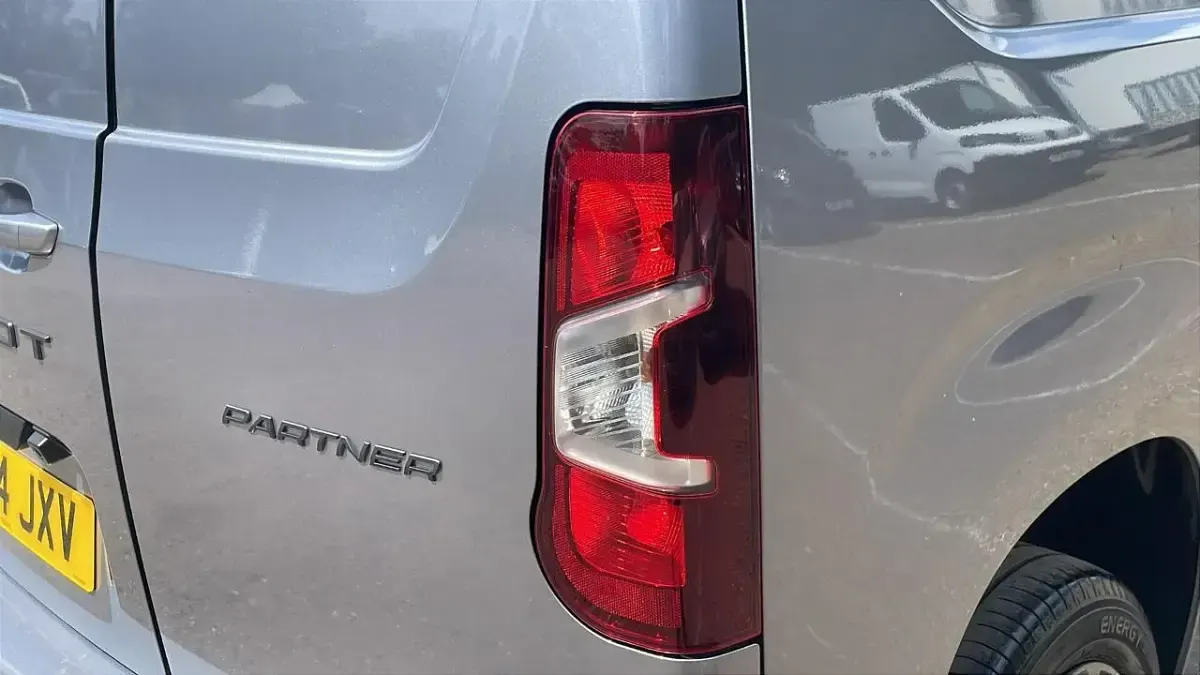 Used Peugeot Partner S 129 HP (94 kW) 2024 Grey MPV