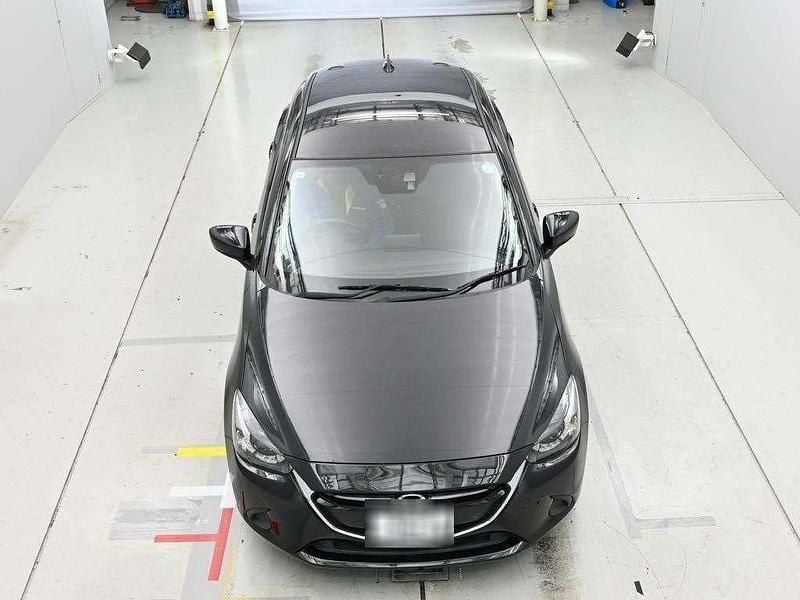 Begagnad Mazda Demio 2017 Svart Halvkombi