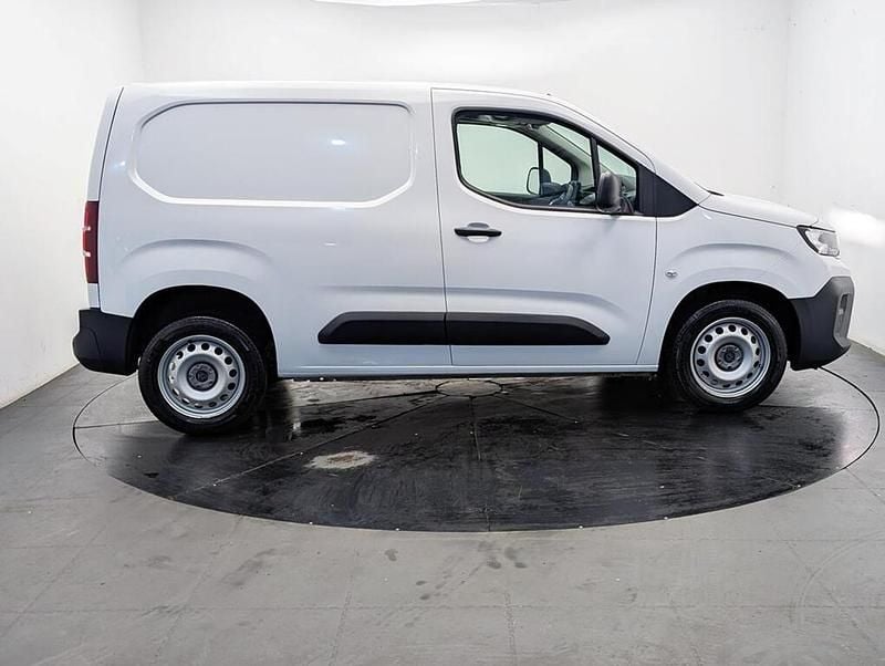Used Peugeot Partner S 101 HP (74 kW) 2025 White MPV
