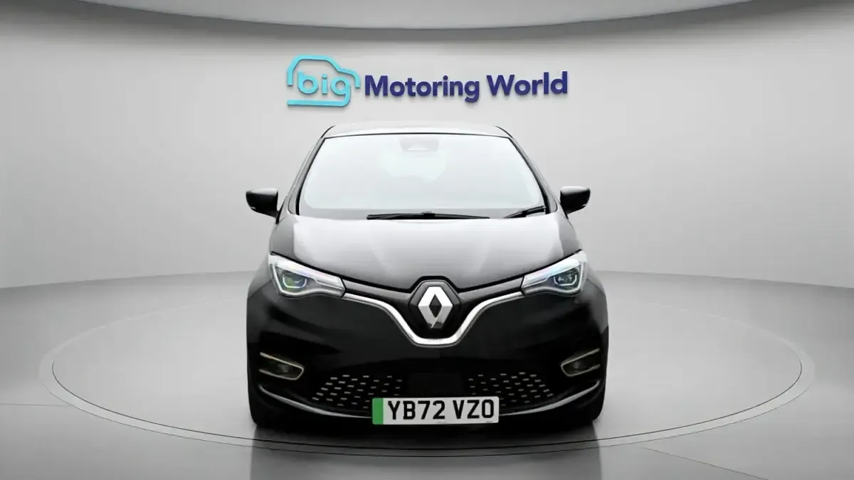 Used Renault Zoe Iconic 100 kW (136 HP) 2022 Black Hatchback