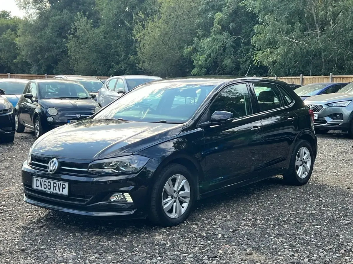 Used VW Polo SE 93 HP (68 kW) 2018 Black Hatchback