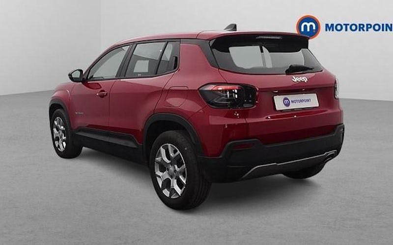 Used Jeep Avenger Altitude 101 HP (74 kW) 2024 Red SUV