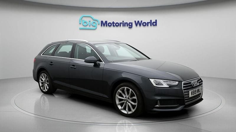 Used Audi A4 Sport 150 HP (110 kW) 2019 Grey Estate