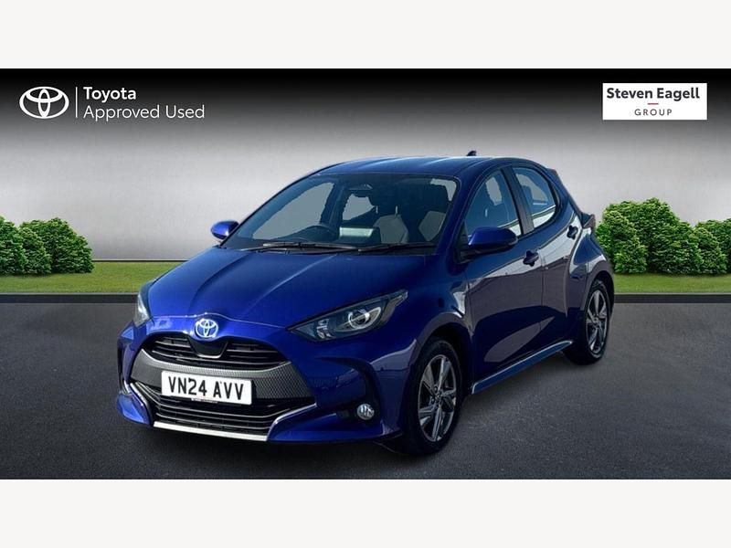 Used Toyota Yaris Hybrid 2024 Blue Hatchback