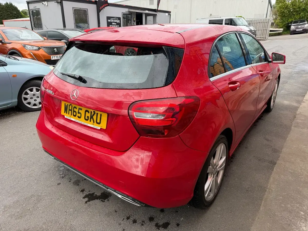 Used Mercedes A180 109 HP (80 kW) 2016 Red Hatchback