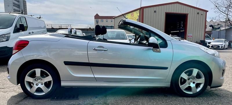 Used Peugeot 207 Sport 110 HP (80 kW) 2012 Silver Cabriolet