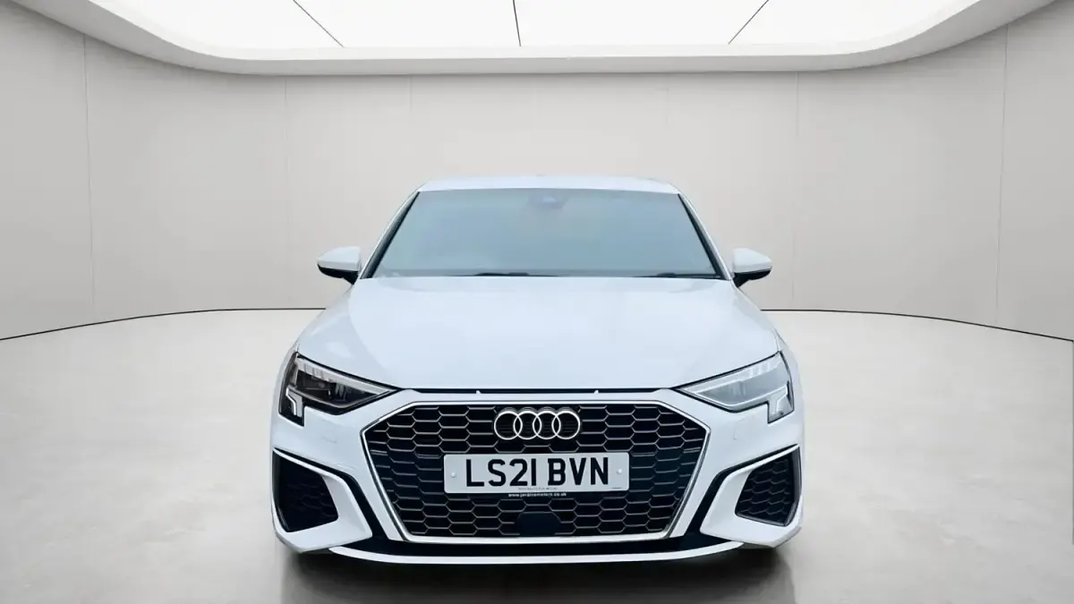 Begagnad Audi A3 Sportback e-tron S-Line 2021 Vit Halvkombi