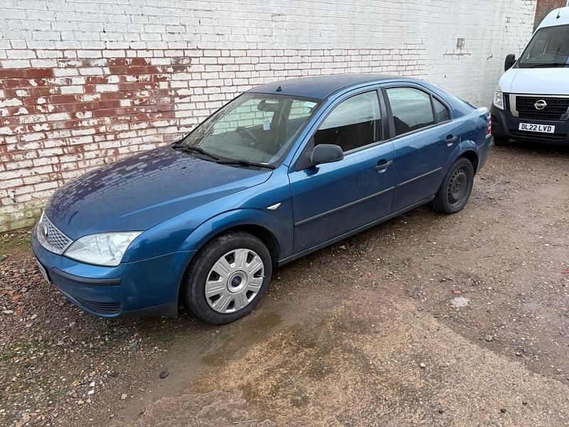 Blue Used 2006 Ford Mondeo Hatchback | £375 (Good price) - Image 1/2
