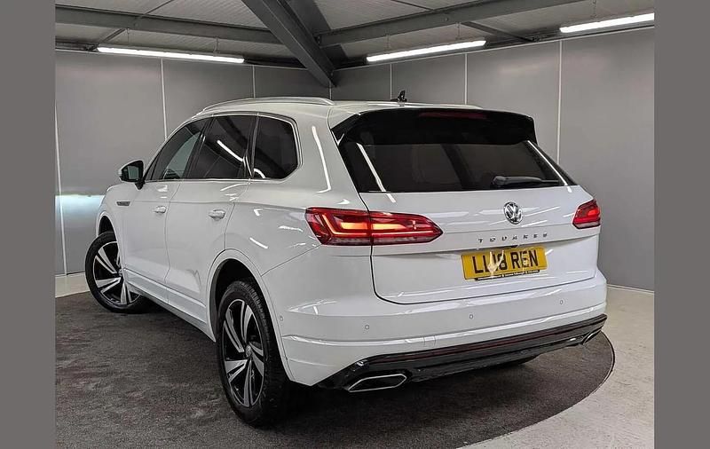 Used VW Touareg R-line 286 HP (210 kW) 2019 White SUV
