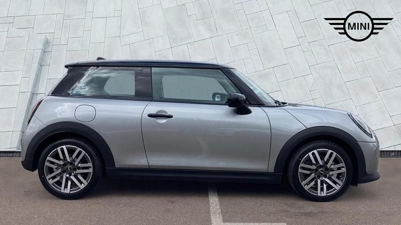 Used Mini Cooper Hatch 154 HP (113 kW) 2024 Silver Hatchback