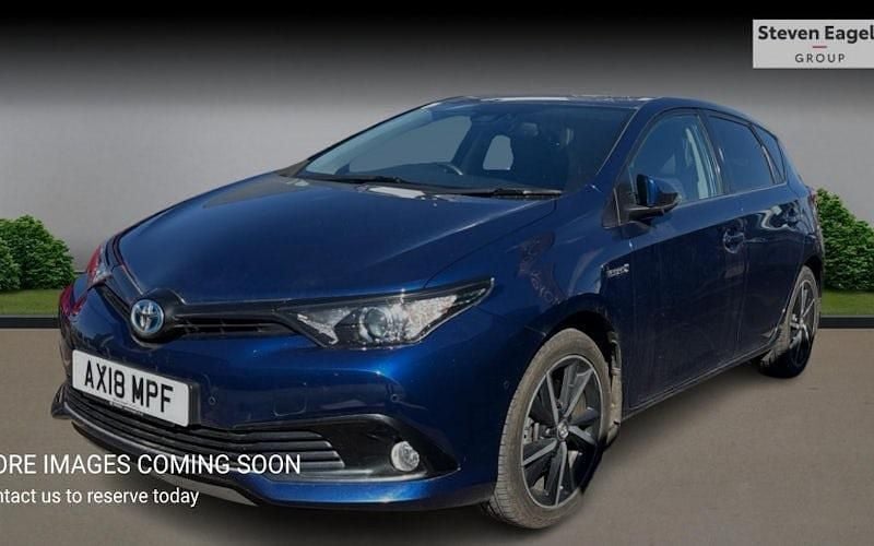 Used Toyota Auris Hybrid Design 136 HP (100 kW) 2019 Hatchback