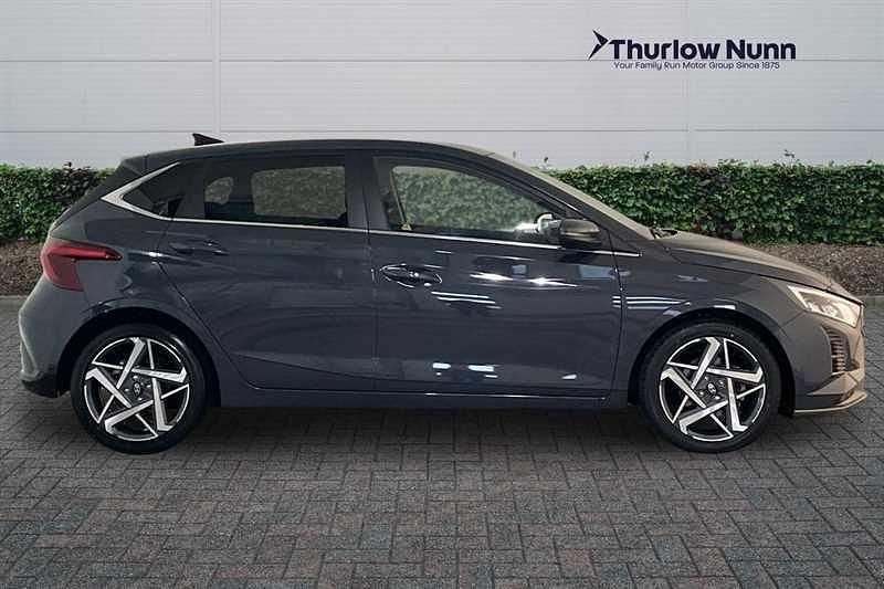 Used Hyundai i20 Premium 100 HP (73 kW) 2024 Grey Hatchback