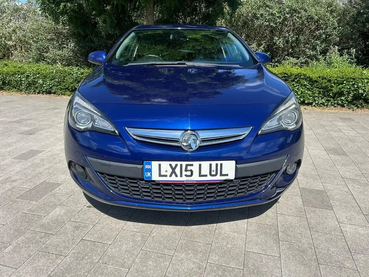 Used Vauxhall Astra GTC SRi 2015 Blue Hatchback