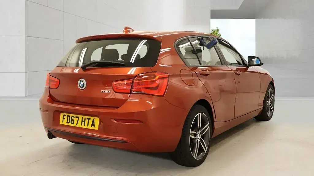 Used BMW 118 Sport Line 2017 Orange Hatchback