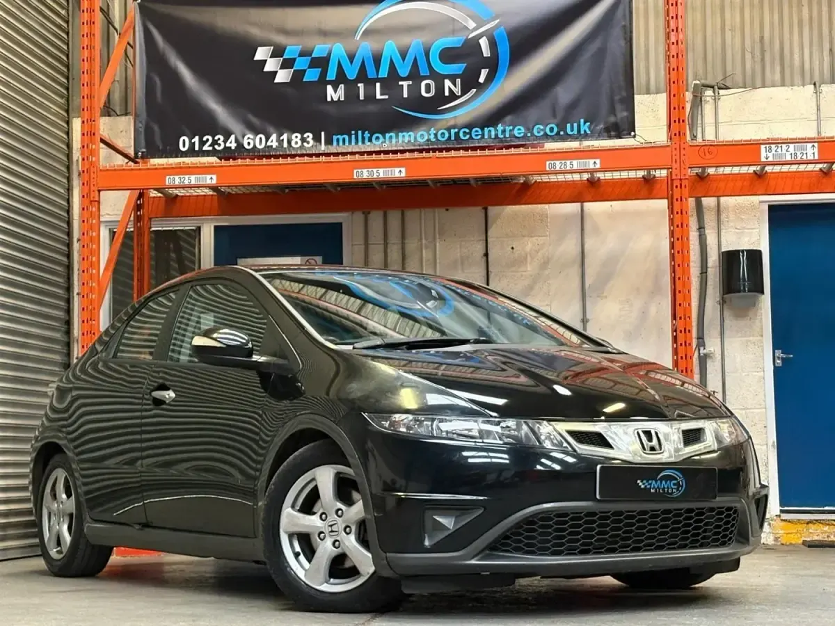 Używany Honda Civic SE 140 KM (102 kW) 2010 Czarny Hatchback