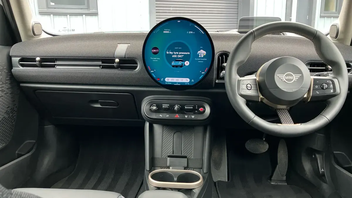 Used Mini Cooper Classic 150 kW (204 HP) 2025 Nanuq white Hatchback