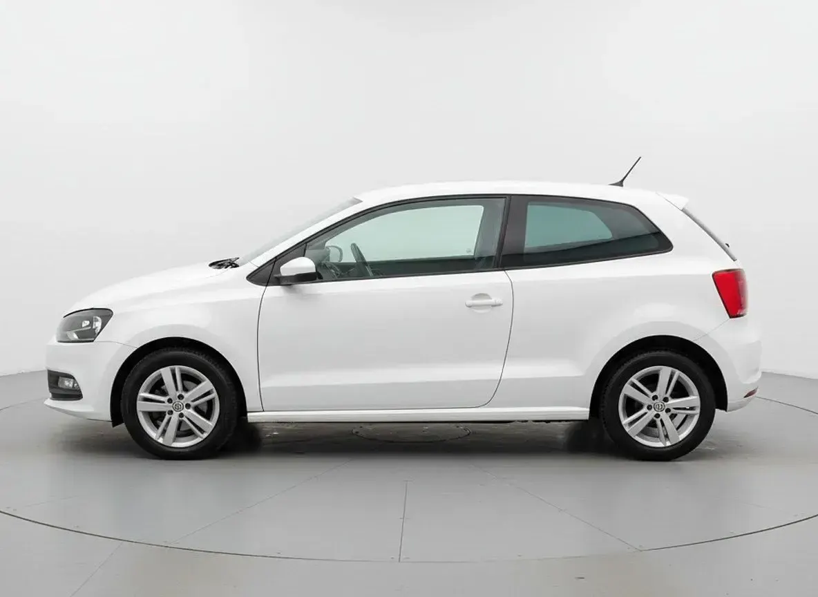 Used VW Polo Match 60 HP (44 kW) 2016 White Hatchback