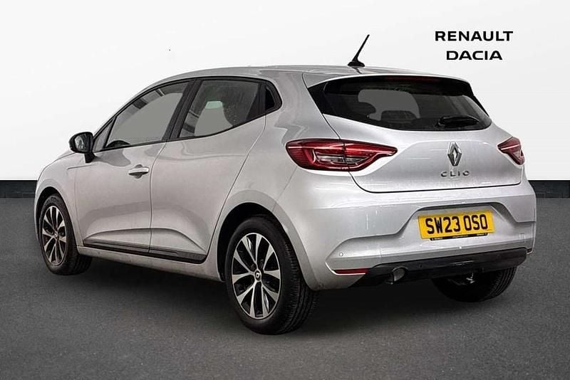 Begagnad Renault Clio V Evolution 90 HK (66 kW) 2023 Silver Halvkombi