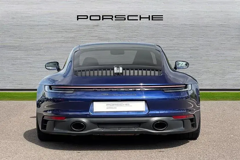 Begagnad Porsche 911 480 HK (353 kW) 2024 Blå Sportkupé