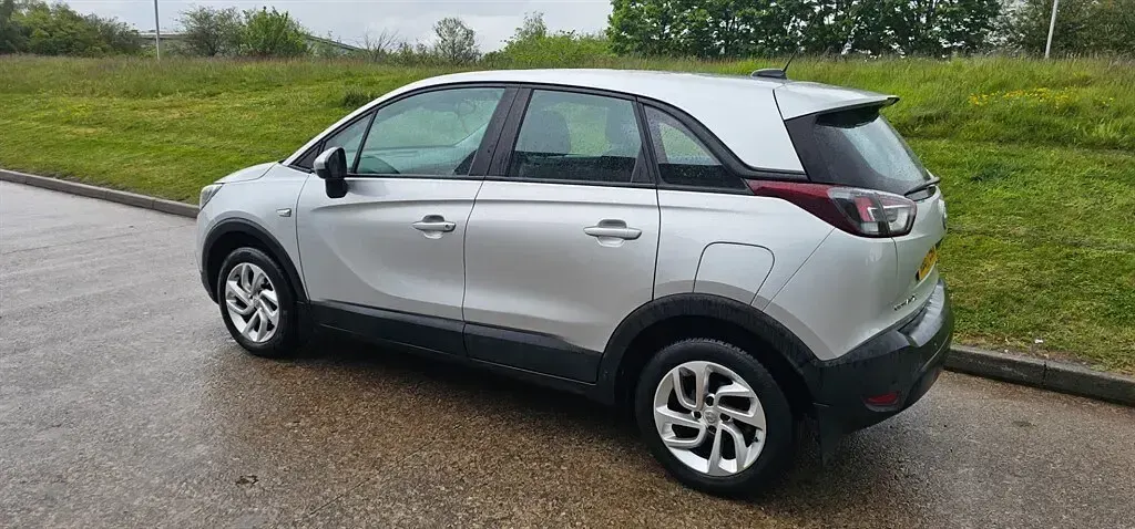 Used Vauxhall Crossland X S 2018 Metallic silver SUV